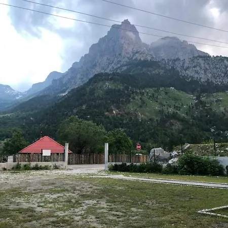 Ismajl Balaj - Holiday Home Сasa de vacaciones Valbone